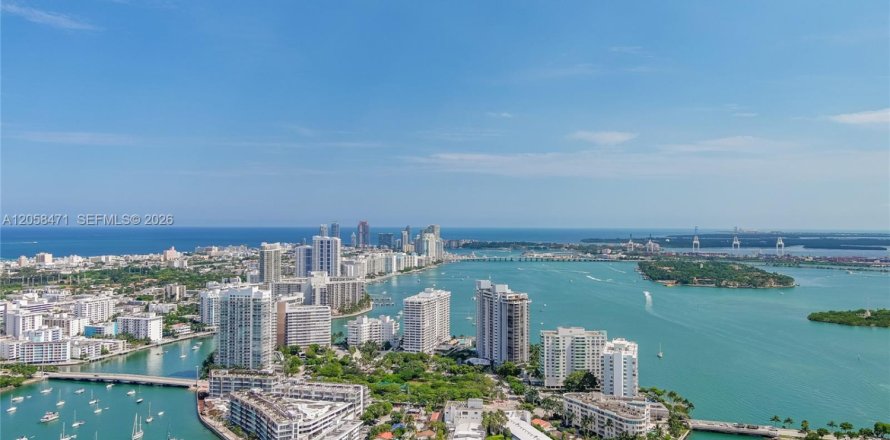 Condo à Miami Beach, Floride, 3 chambres  № 2168154