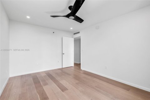 Copropriété à louer à Miami Beach, Floride: 3 chambres, 221.85 m2 № 2168154 - photo 23