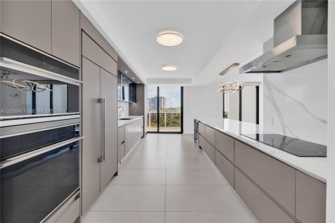 Copropriété à louer à Miami Beach, Floride: 3 chambres, 221.85 m2 № 2168154 - photo 13