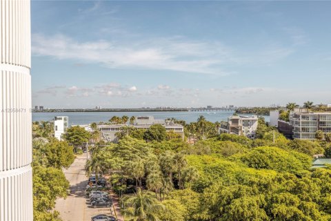 Copropriété à louer à Miami Beach, Floride: 3 chambres, 221.85 m2 № 2168154 - photo 19