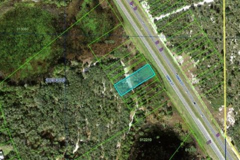 Terreno en Frostproof, Florida № 2163879