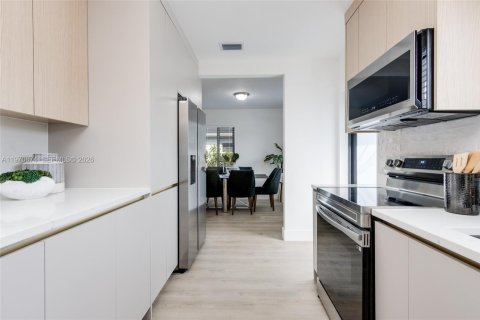 Villa ou maison à vendre à North Miami Beach, Floride: 3 chambres, 97.55 m2 № 2031479 - photo 10