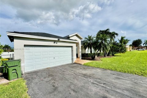 Casa en venta en Homestead, Florida, 3 dormitorios, 148.46 m2 № 1981310 - foto 6