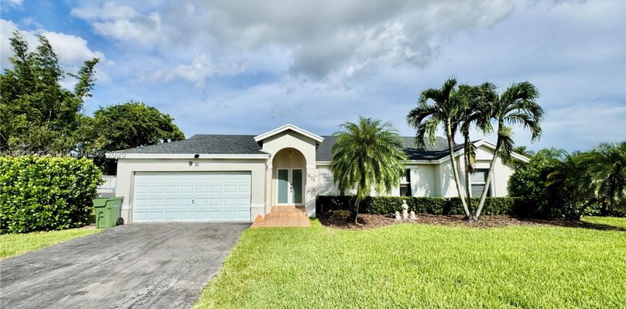 Casa en Homestead, Florida 3 dormitorios, 148.46 m2 № 1981310