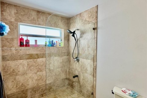 Casa en venta en Homestead, Florida, 3 dormitorios, 148.46 m2 № 1981310 - foto 17
