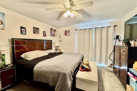 Casa en venta en Homestead, Florida, 3 dormitorios, 148.46 m2 № 1981310 - foto 15