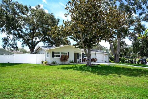 Casa en venta en Clearwater, Florida, 3 dormitorios, 152.73 m2 № 1879802 - foto 1