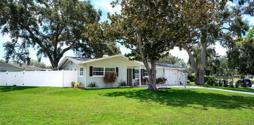Casa en Clearwater, Florida 3 dormitorios, 152.73 m2 № 1879802