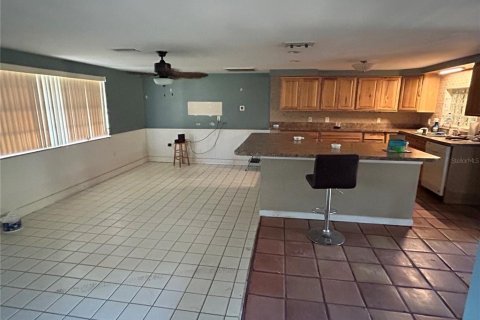House in New Port Richey, Florida 3 bedrooms, 295.62 sq.m. № 1540363 - photo 22