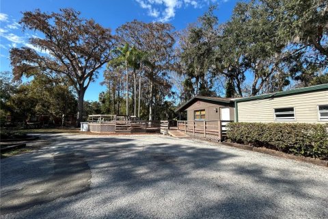 House in New Port Richey, Florida 3 bedrooms, 295.62 sq.m. № 1540363 - photo 5
