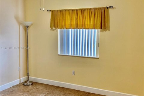 Adosado en alquiler en Hialeah Gardens, Florida, 4 dormitorios, 145.67 m2 № 2025420 - foto 22
