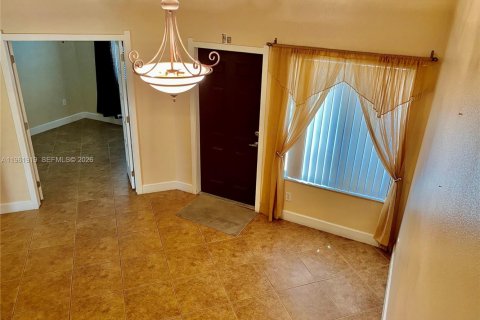 Adosado en alquiler en Hialeah Gardens, Florida, 4 dormitorios, 145.67 m2 № 2025420 - foto 15