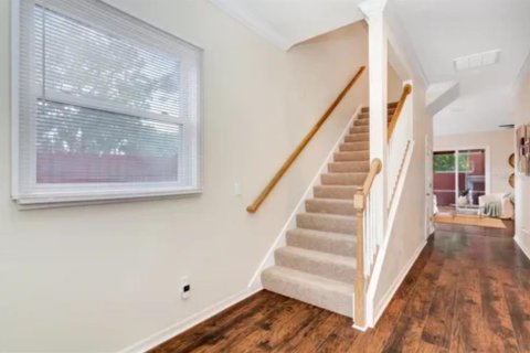 Townhouse in New Port Richey, Florida 3 bedrooms, 163.04 sq.m. № 1907880 - photo 4