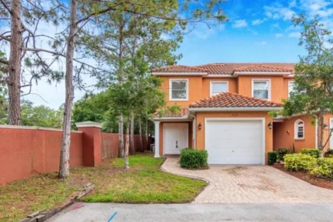 Townhouse in New Port Richey, Florida 3 bedrooms, 163.04 sq.m. № 1907880 - photo 1