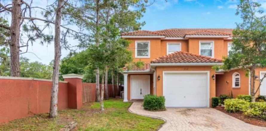 Townhouse in New Port Richey, Florida 3 bedrooms, 163.04 sq.m. № 1907880