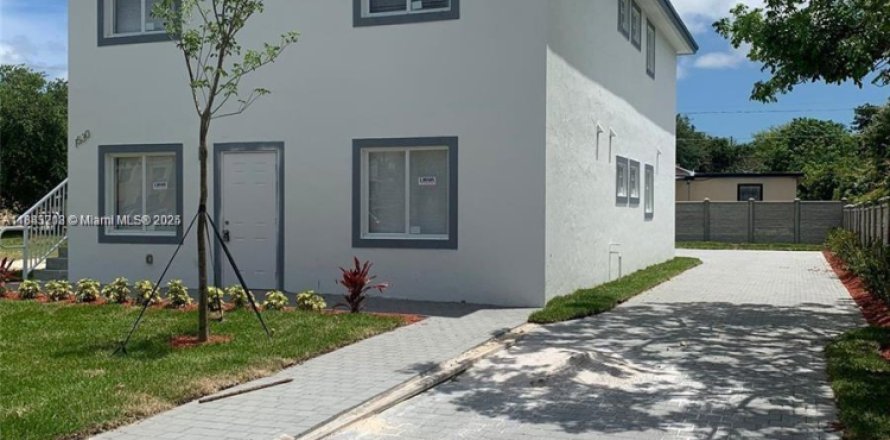 Casa en Miami, Florida 3 dormitorios, 112.41 m2 № 1929980