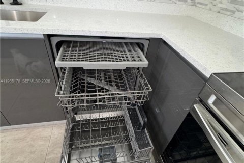 Купить кондоминиум в Дирфилд-Бич, Флорида 2 спальни, № 2036561 - фото 1