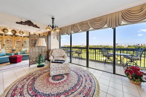 Condo in West Palm Beach, Florida, 3 bedrooms  № 2429964 - photo 4