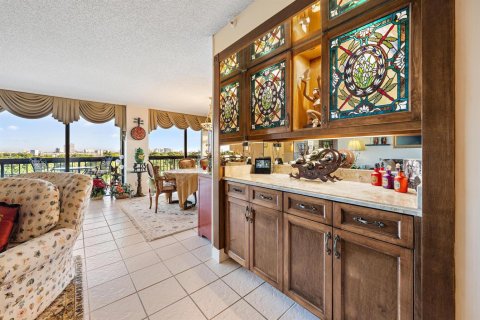 Condo in West Palm Beach, Florida, 3 bedrooms  № 2429964 - photo 18