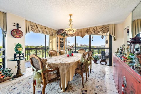 Condo in West Palm Beach, Florida, 3 bedrooms  № 2429964 - photo 21