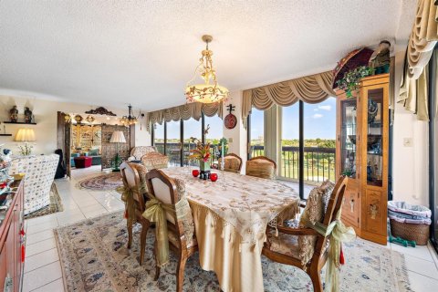 Condo in West Palm Beach, Florida, 3 bedrooms  № 2429964 - photo 6