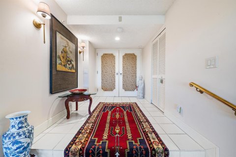 Condo in West Palm Beach, Florida, 3 bedrooms  № 2429964 - photo 16