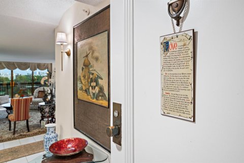 Condo in West Palm Beach, Florida, 3 bedrooms  № 2429964 - photo 15