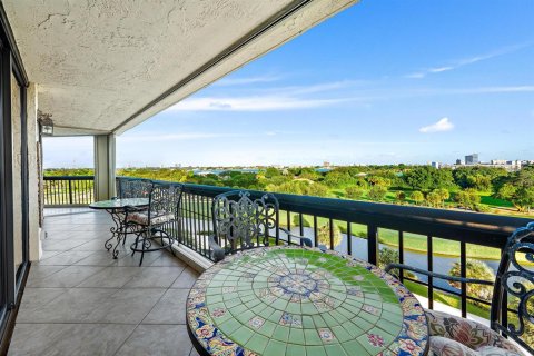 Condo in West Palm Beach, Florida, 3 bedrooms  № 2429964 - photo 2
