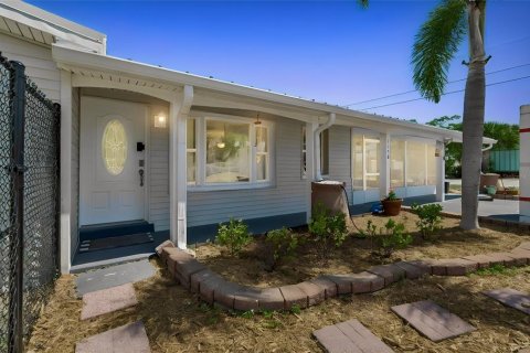 Villa ou maison à vendre à Ruskin, Floride: 3 chambres, 136.66 m2 № 2148417 - photo 3