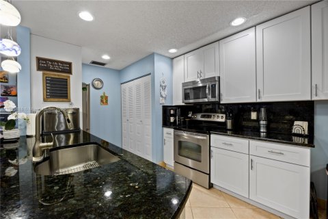 Купить виллу или дом в Делрей-Бич, Флорида 2 спальни, 120.4м2, № 1972603 - фото 17