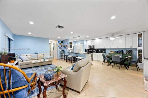 Купить виллу или дом в Делрей-Бич, Флорида 2 спальни, 120.4м2, № 1972603 - фото 2