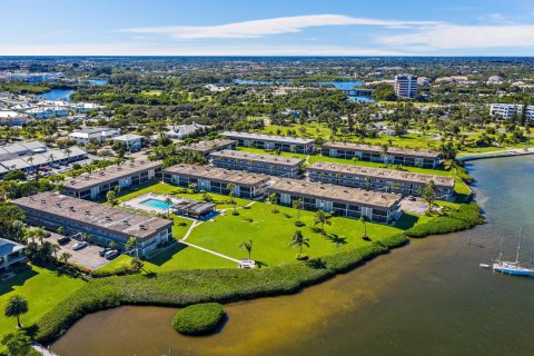 Condominio en alquiler en Jupiter, Florida, 2 dormitorios, 98.76 m2 № 941036 - foto 1