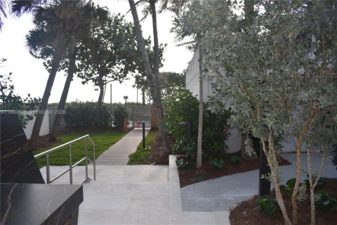 Снять в аренду кондоминиум в Майами-Бич, Флорида 1 спальня, 75.07м2, № 2023624 - фото 25