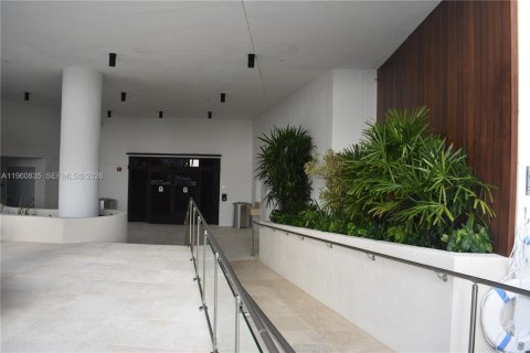 Снять в аренду кондоминиум в Майами-Бич, Флорида 1 спальня, 75.07м2, № 2023624 - фото 30