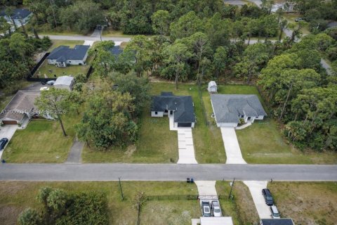House in Fort Myers, Florida 3 bedrooms № 2241726 - photo 2