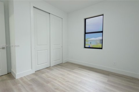 House in Fort Myers, Florida 3 bedrooms № 2241726 - photo 18