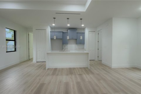 House in Fort Myers, Florida 3 bedrooms № 2241726 - photo 5