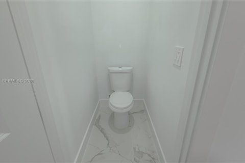 House in Fort Myers, Florida 3 bedrooms № 2241726 - photo 14