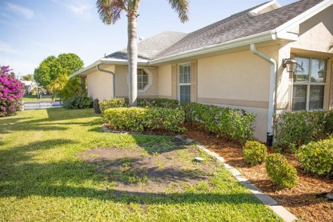 House in Okeechobee, Florida 2 bedrooms, 170.01 sq.m. № 1591296 - photo 6