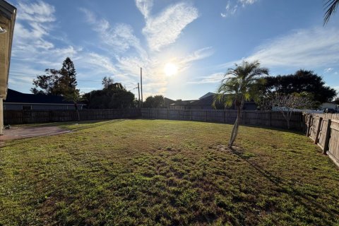 Casa en alquiler en Port St. Lucie, Florida, 3 dormitorios, 110.18 m2 № 2244627 - foto 9