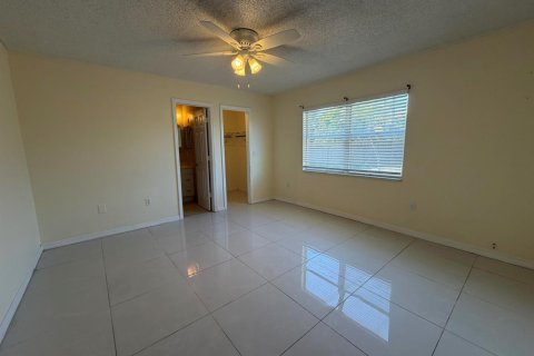 Casa en Port St. Lucie, Florida 3 dormitorios, 110.18 m2 № 2244627