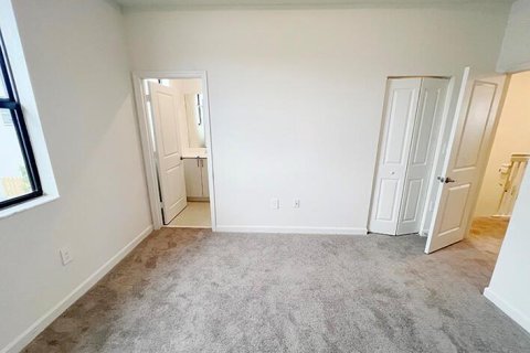 Снять в аренду таунхаус в Хомстед, Флорида 3 комнаты, 129.41м2, № 2085697 - фото 15