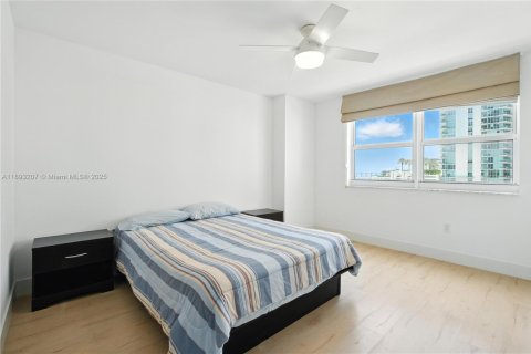 Condominio en alquiler en Miami, Florida, 2 dormitorios, 105.91 m2 № 1945093 - foto 7
