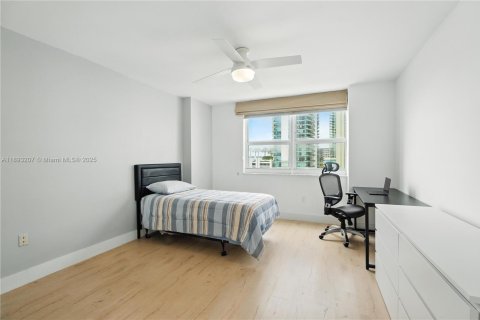 Condominio en alquiler en Miami, Florida, 2 dormitorios, 105.91 m2 № 1945093 - foto 8