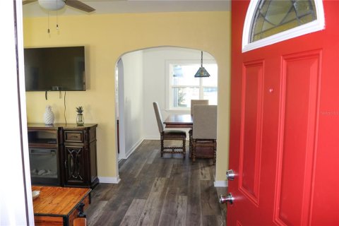 House in DeLand, Florida 2 bedrooms, 92.53 sq.m. № 1849444 - photo 2