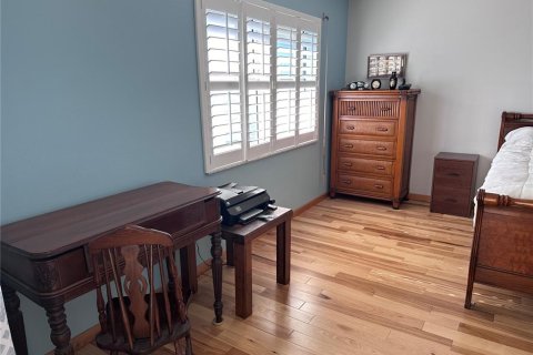 Condo in Gulfport, Florida, 3 bedrooms  № 1528107 - photo 28