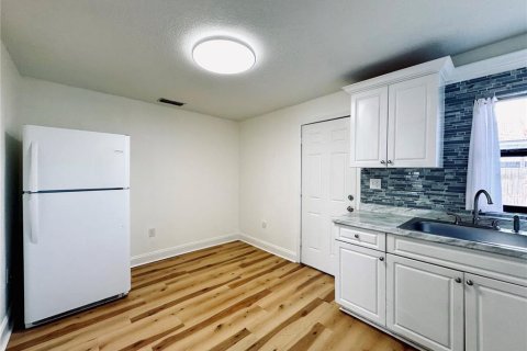 Appartement à louer à Auburndale, Floride: 2 chambres, 65.03 m2 № 1903236 - photo 6