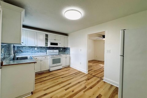 Apartamento en alquiler en Auburndale, Florida, 2 dormitorios, 65.03 m2 № 1903236 - foto 4