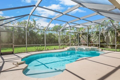 Casa en venta en Port St. Lucie, Florida, 4 dormitorios, 206.61 m2 № 2386821 - foto 2