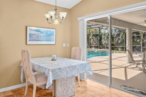 Casa en venta en Port St. Lucie, Florida, 4 dormitorios, 206.61 m2 № 2386821 - foto 13